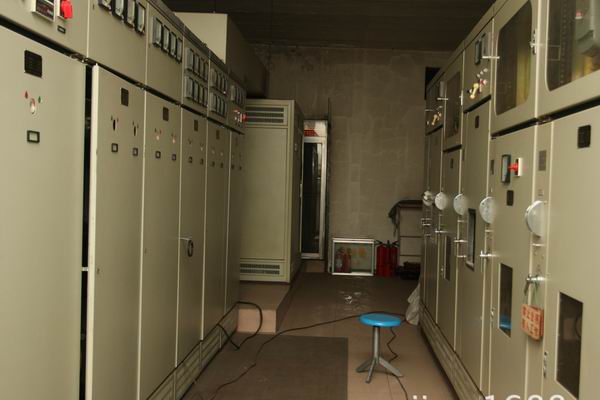 郓城防尘开关柜 性能稳定低压抽屉式配电柜-电